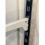 Металевий полкотримач 350 мм чорний  — використовується з рейками-опорами як частина модульного торгового обладнання.